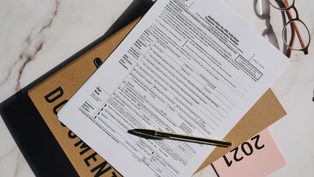 Leaving Work Soon? 12 Things to Wrap Up in Your Final Three Months Documents