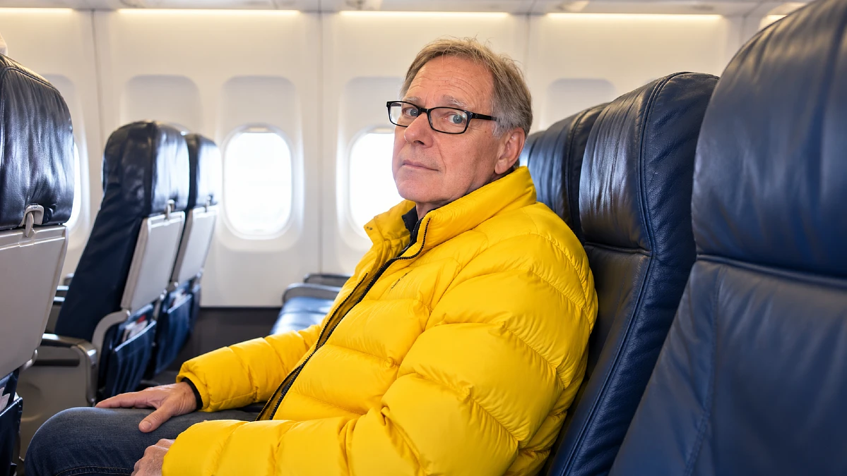 13 Things You Can Ask For on a Flight That Most Travelers Never Do