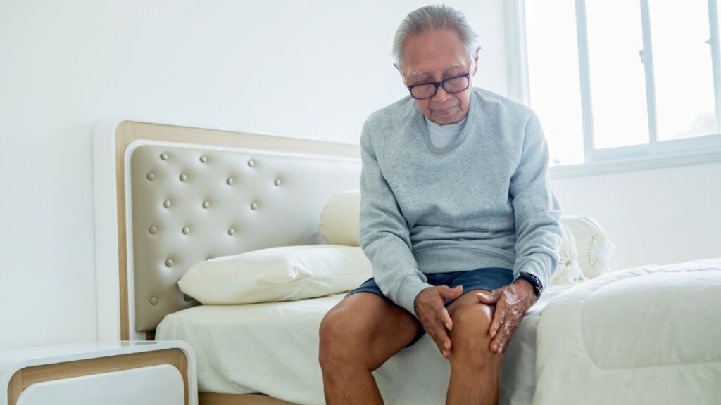 10 Downsizing Regrets Retirees Mention Most knees