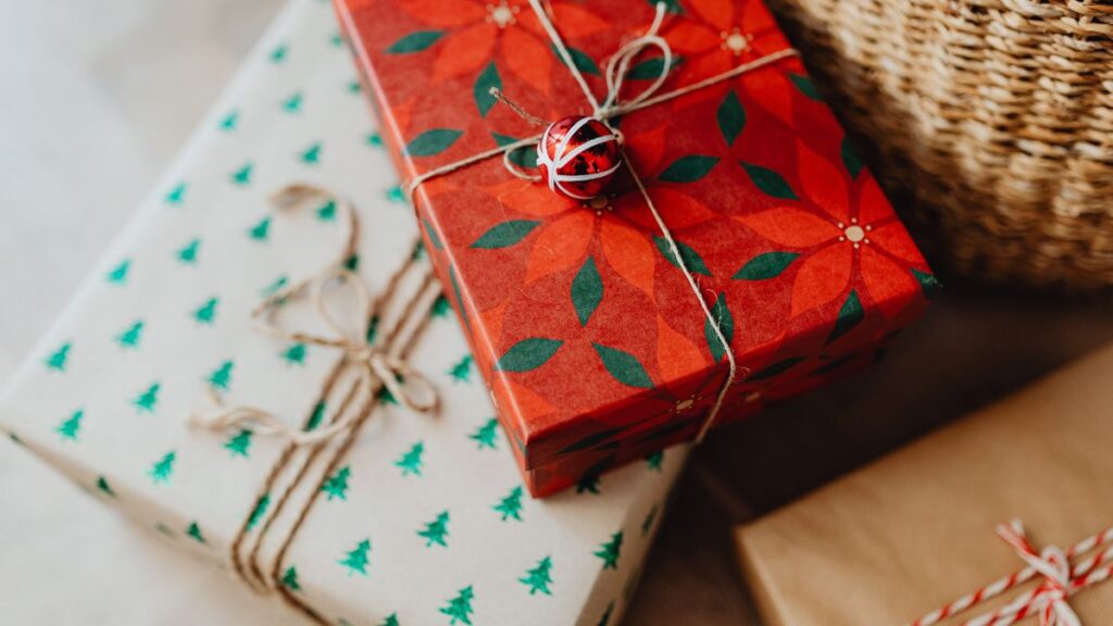Giving Your Kids Their Inheritance Early: 12 Things That Can Happen Money