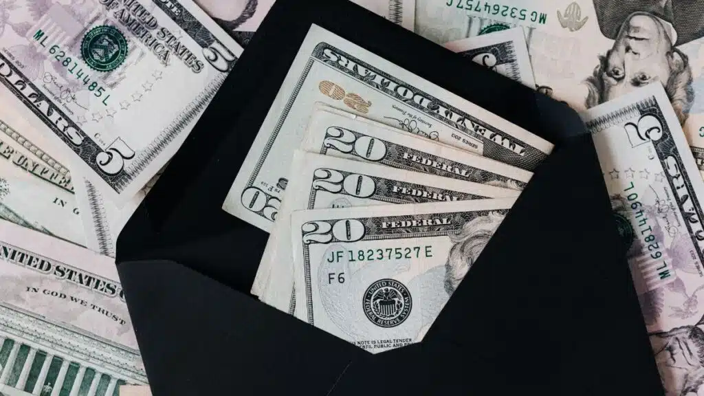 Monthly Pension vs. One-Time Payout: 9 Questions That Make the Choice Clearer Income