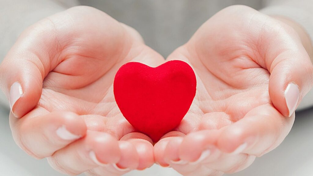 The Freedom of Letting Go: 14 Things People Over 60 Are Happily Leaving Behind Relationships